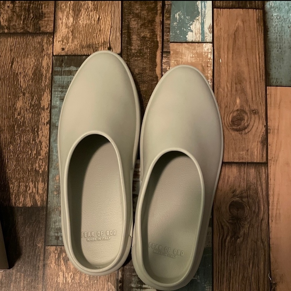 Fear of god the California seafoam size 42